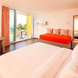 Double or Twin Room Sea View